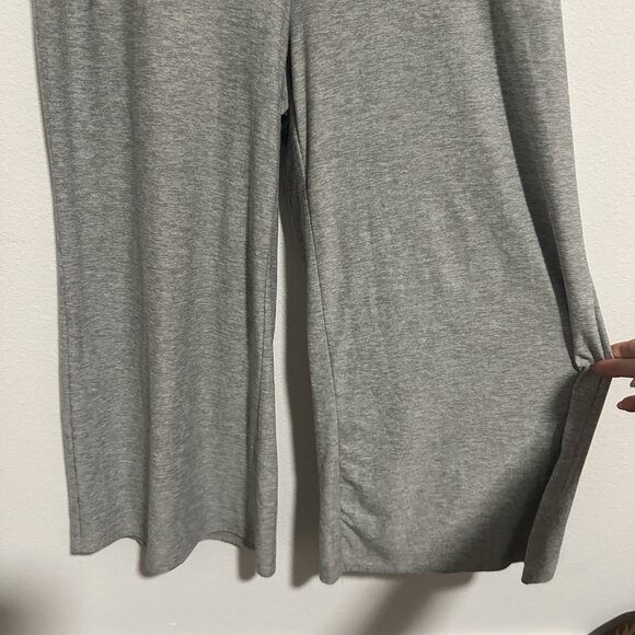 Beyond Yoga Featherweight Hang Loose Jumpsuit Gray Size XL $99 - Picture 5 of 7